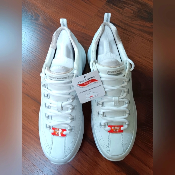 Skechers Shoes - New Women's Skecher White Leather Slip-ons Sneaker